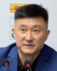 乐鱼体育官方入口-杜锋谈1000场胜利：俱乐部走到今天不容易，作为一份子我很自豪